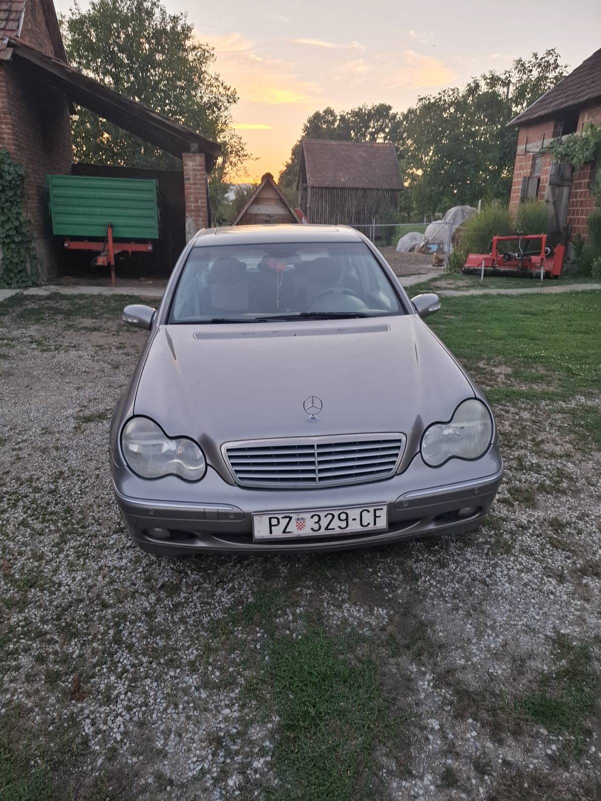 Prodajem Mercedes C200 CDI