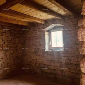 Prodajemo kamenu kuću u blizini Poreča, Sveti Lovreč.