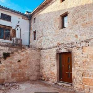 Prodajemo kamenu kuću u blizini Poreča, Sveti Lovreč.