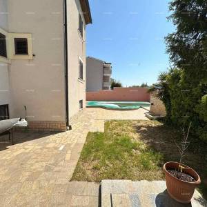 Prodajemo kuću sa pet apartmana na odličnoj lokaciji!