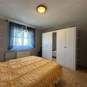 Prodajemo kuću sa pet apartmana na odličnoj lokaciji!