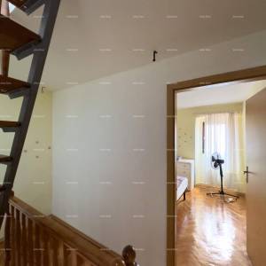 Prodajemo kuću u centru Ližnjana!