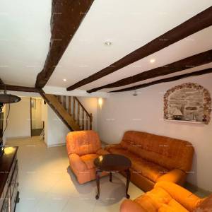 Prodajemo kuću u centru Ližnjana!