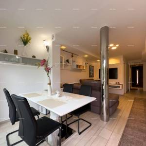 Prodajemo renovirani stan u Dugoj Uvali!