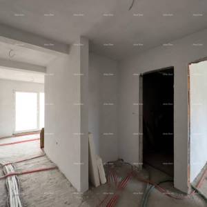 Prodajemo stan  na odličnoj lokaciji!  Kaštanjer, manja zgrada. Blizina nove bolnice.