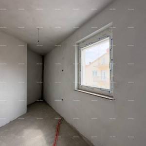 Prodajemo stan  na odličnoj lokaciji!  Kaštanjer, manja zgrada. Blizina nove bolnice.