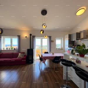 Prodajemo stan sa pogledom na more! Ližnjan.