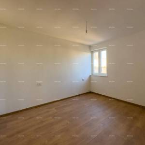 Prodajemo stan sa velikim vrtom i parkirnim mjestom u Barbanu.