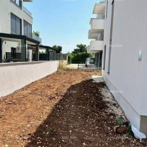 Prodajemo stan u novogradnji sa vrtom!  ŠTINJAN.