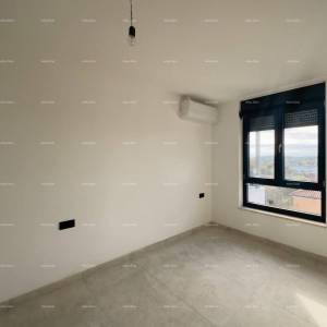 Prodajemo stan u novoj zgradi u Banjolama.