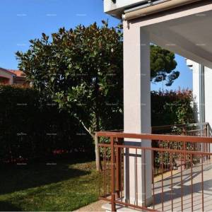 Prostran stan s dvorištem, Tar