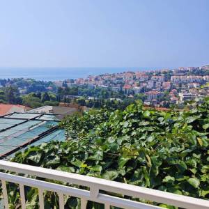 PROSTRAN TROSOBAN STAN SA TERASOM I VRTOM - IZVRSNA LOKACIJA