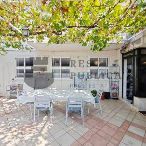 PROSTRAN TROSOBAN STAN SA TERASOM I VRTOM - IZVRSNA LOKACIJA