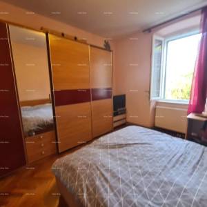 Prostran trosobni stan površine 81 m², neposredna blizina suda, Pula  Veruda