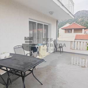 PROSTRANA ETAŽIRANA KUĆA U ČIBAČI - ŽUPA DUBROVAČKA