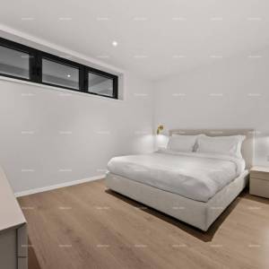 Prvi red do mora! Luksuzna kuća u Umagu, 300 m od mora - savršena za obitelj s modernim sadržajima