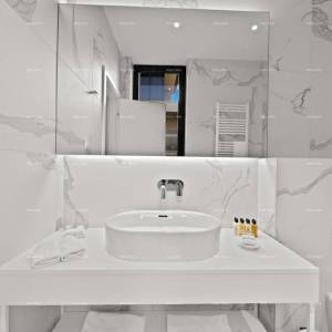 Prvi red do mora! Luksuzna kuća u Umagu, 300 m od mora - savršena za obitelj s modernim sadržajima