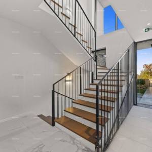 Prvi red do mora! Luksuzna kuća u Umagu, 300 m od mora - savršena za obitelj s modernim sadržajima