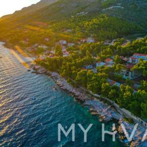 Prvoklasno građevinsko zemljište sa projektom u Ivan Dolcu