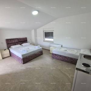 Pula! Kuća s 15 soba i s bazenom! Lokacija Veli vrh.