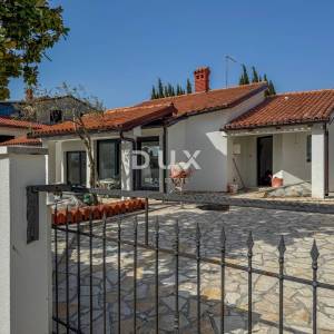 PULA, MEDULIN - novo uređena kuća s bazenom i predivnom okućnicom samo 300 metara od mora