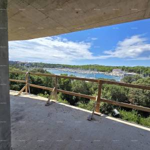 PULA Novogradnja Veruda. Pogled na more.B21