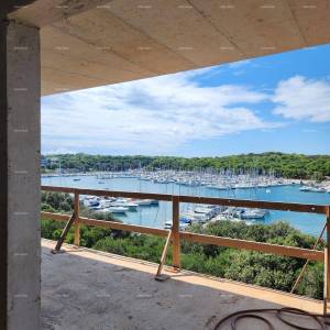 PULA Novogradnja Veruda. Pogled na more.B21