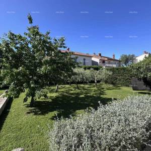 Pula. Objekt s građevinskom dozvolom za zgradu s 4 stana !