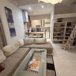 Pula – stan s 3 apartmanske jedinice! Centar. Zadarska ulica.