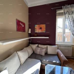 Pula – stan s 3 apartmanske jedinice! Centar. Zadarska ulica.