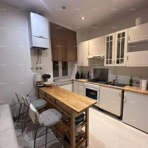 Pula – stan s 3 apartmanske jedinice! Centar. Zadarska ulica.