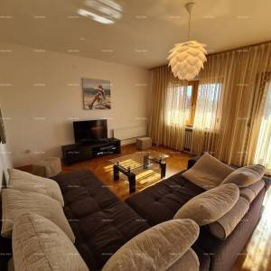 Pula. Zelenika! Samostojeća kuća! 50 metara do plaže! Pogled more!