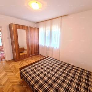 Pula. Zelenika! Samostojeća kuća! 50 metara do plaže! Pogled more!