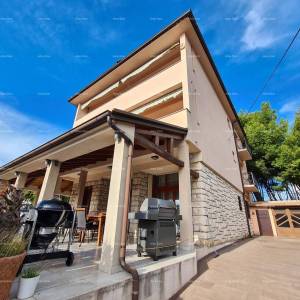 Pula. Zelenika! Samostojeća kuća! 50 metara do plaže! Pogled more!