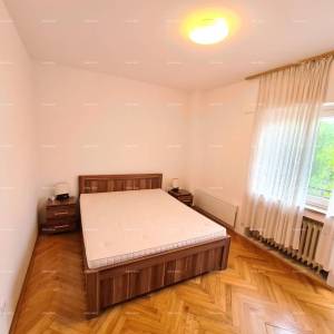 Pula. Zelenika! Samostojeća kuća! 50 metara do plaže! Pogled more!