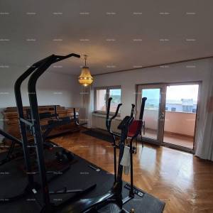 Pula. Zelenika! Samostojeća kuća! 50 metara do plaže! Pogled more!