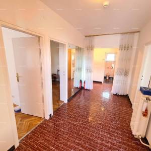 Pula. Zelenika! Samostojeća kuća! 50 metara do plaže! Pogled more!