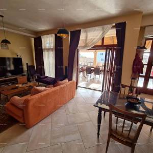 Pula. Zelenika! Samostojeća kuća! 50 metara do plaže! Pogled more!