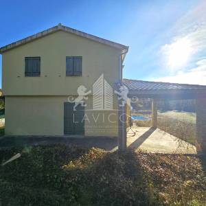 Radovin – samostojeća kuća i vrt, potrebno uređenje