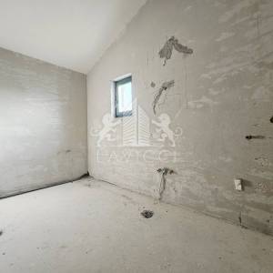 Radovin – samostojeća kuća i vrt, potrebno uređenje