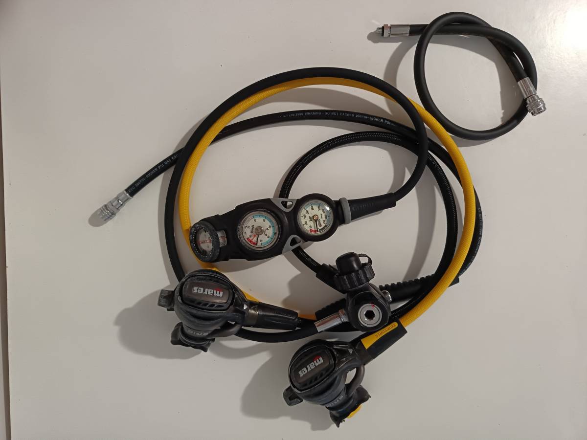 REGULATOR MARES EPIC ADJ 82X + OCTOPUS + INSTRUMENTI + DODATNA CRIJEVA