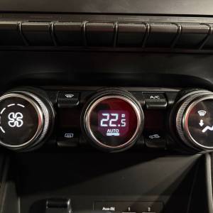 Renault Captur 1,3 Tce 140 EDC - 3 godine jamstva