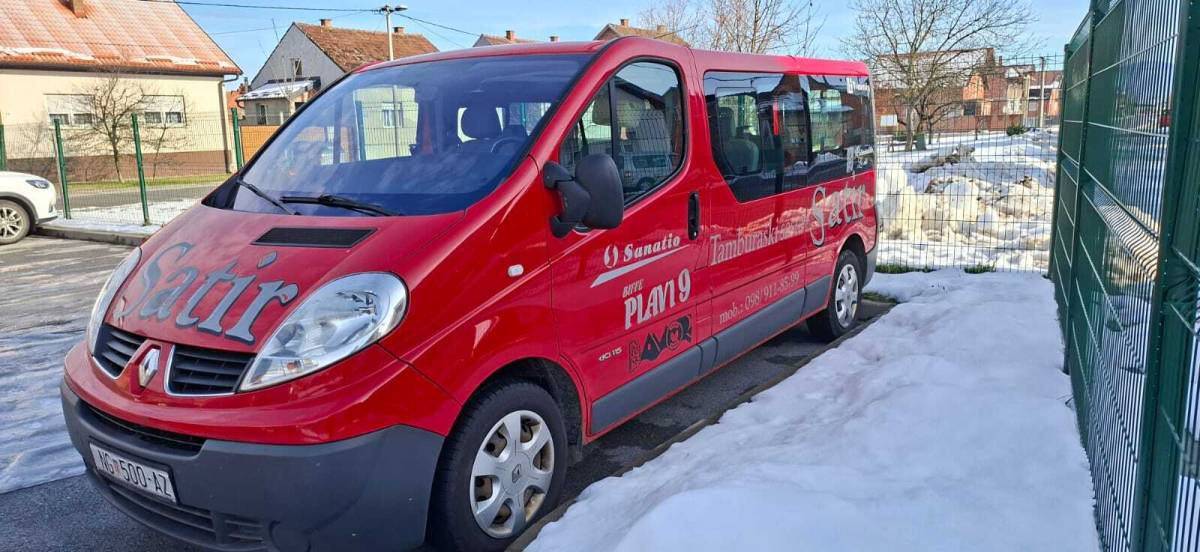 Renault Trafic (produženi), 2.0 dci, 8+1