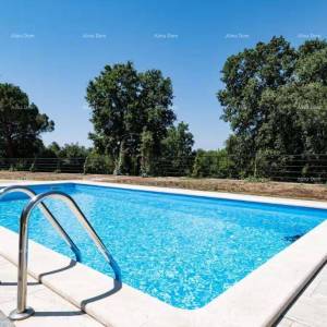 Renovirana istarska kamena kuća s bazenom