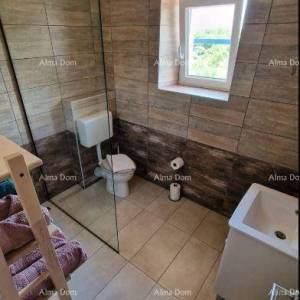 Renovirana istarska kamena kuća s bazenom