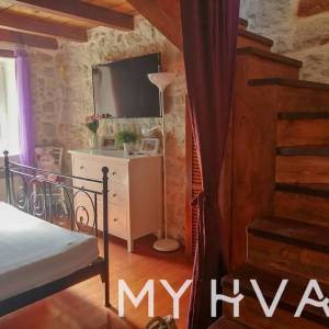 Renovirana kamena kuća u Pitvama