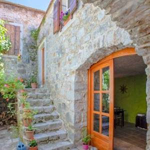 Renovirana kamena kuća u Pitvama