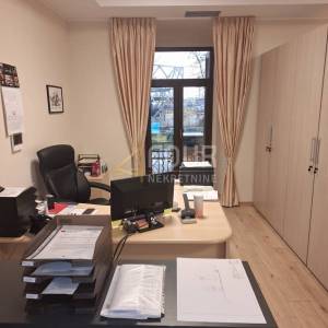 Rijeka, Brajda, dvoetažni poslovni prostor, 566.45m2