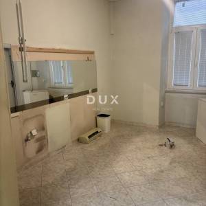 RIJEKA, CENTAR- stan, 137 m2, MOGUĆNOST VIŠE APARTMANA!!!