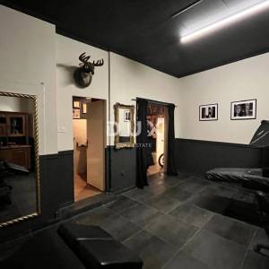 RIJEKA, CENTAR/SUŠAK – Poslovni prostor u prizemlju s velikim potencijalom